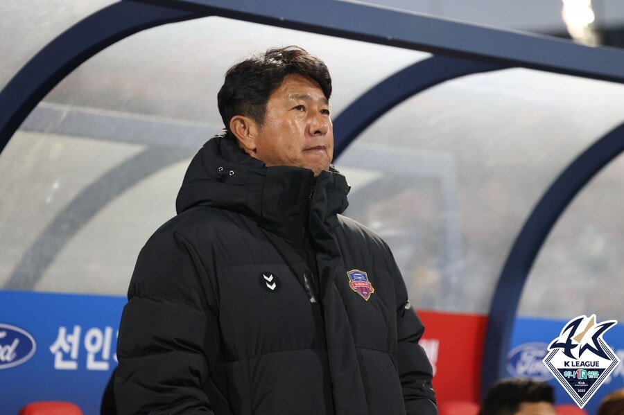 ▲ 김도균 수원FC 감독.ⓒ한국프로축구연맹