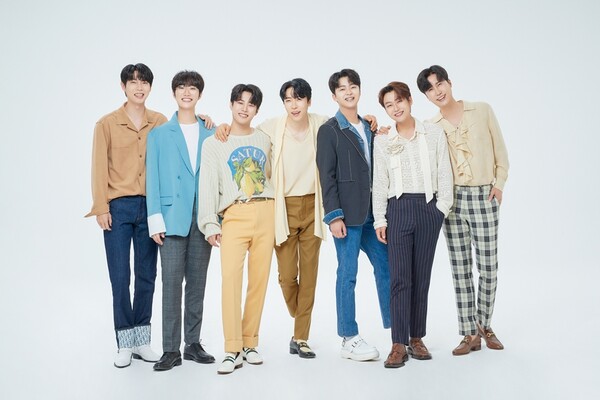 ▲ '불타는 트롯맨' 톱7 캐주얼 버전 프로필 사진. 제공|뉴에라프로젝트