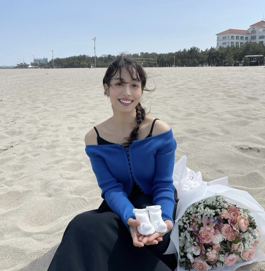 '결혼 두 달' 임현주 아나, 깜짝 임신 발표 "두 개의 심장 뛰고 있다"[전문]