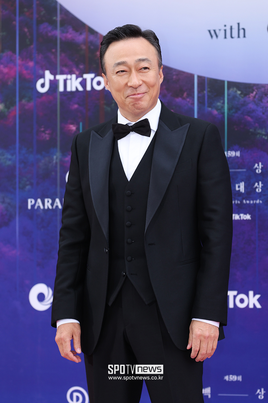 [포토S] 이성민, '쑥스러운 진회장님'