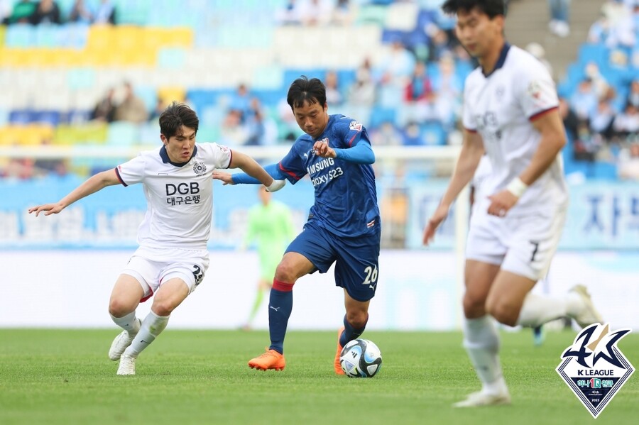 ▲ 수원이 염기훈 카드를 꺼냈지만 홈에서 이기지 못했다 ⓒ한국프로축구연맹
