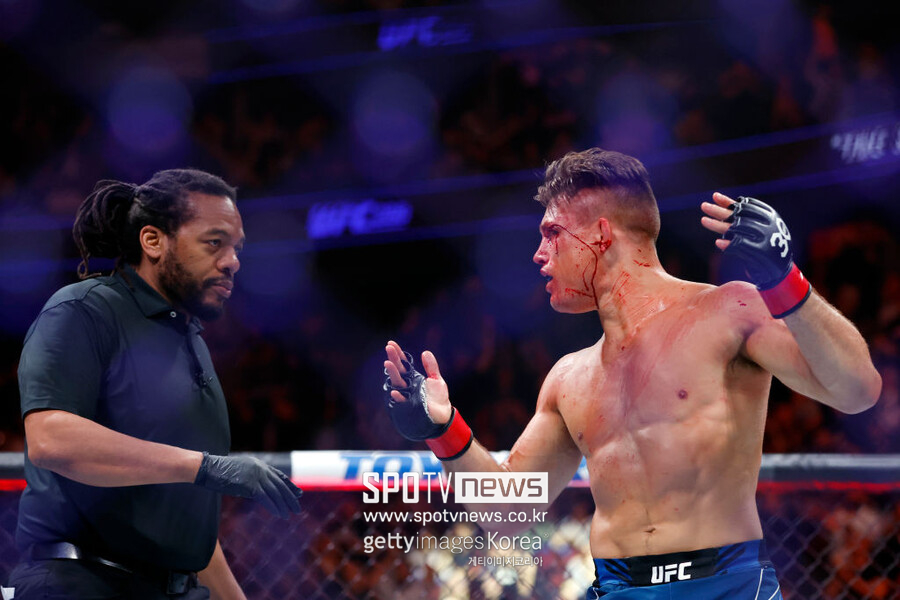 고트(GOAT)가 무너졌다…드류 도버 UFC 첫 KO패 '충격'