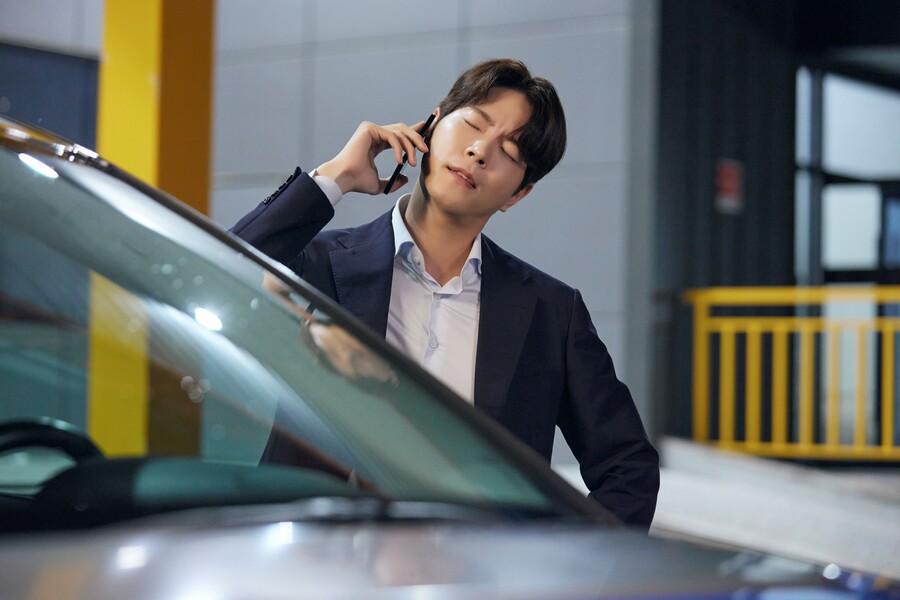 '레이스' 홍종현, 수트의 정석? "그냥 입었다" 손사래