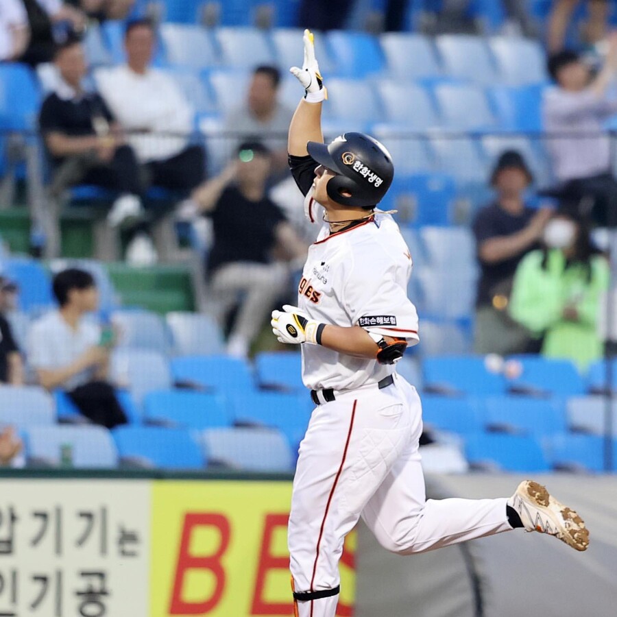[대전 게임노트] ‘산체스 무실점+노시환 이틀 연속 홈런포’ 한화, 삼성 꺾고 위닝시리즈