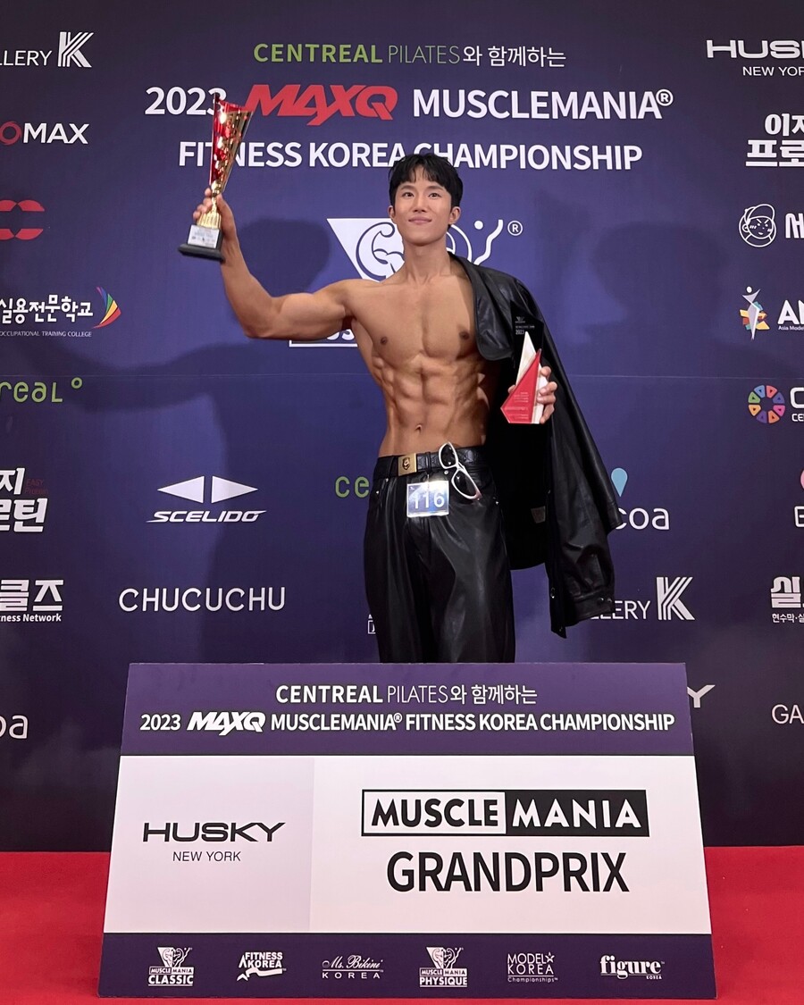 다나카도 놀란 빨래판 근육…성학, 아이돌→피트니스 모델로 '승승장구'