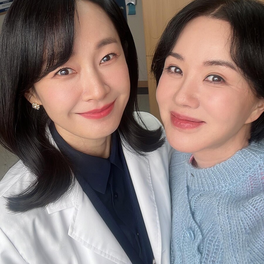 ▲ 명세빈(왼쪽), 엄정화. 출처ㅣ명세빈 인스타그램