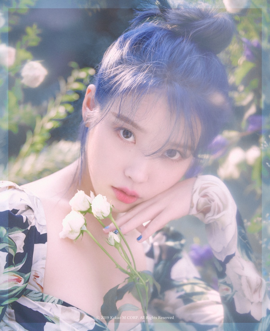 ▲ 다섯 번째 미니앨범 '러브 포엠'으로 컴백하는 아이유. 제공| 카카오M