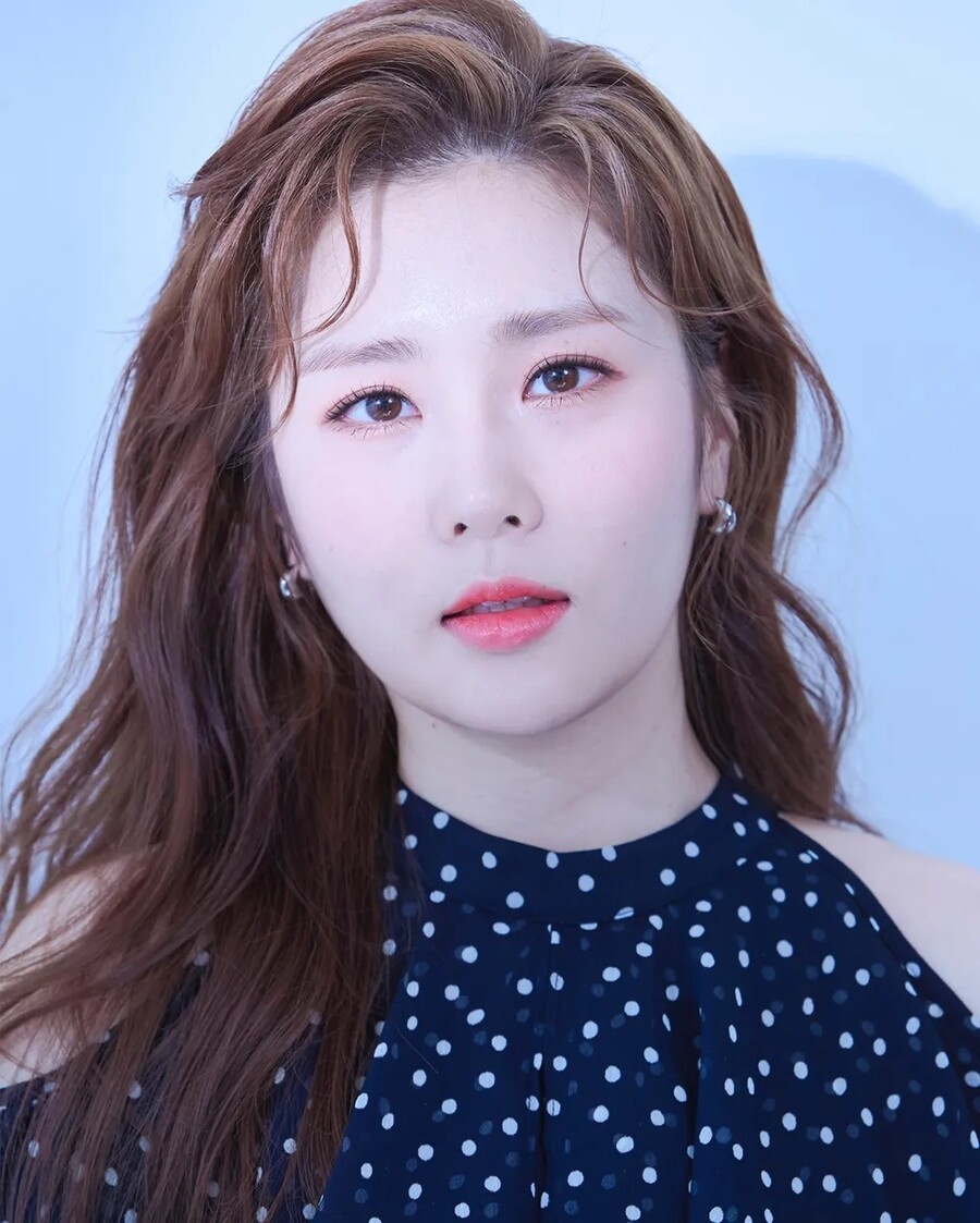 트로트 가수 해수, 30살로 떠난 못다핀 꽃…애도 물결