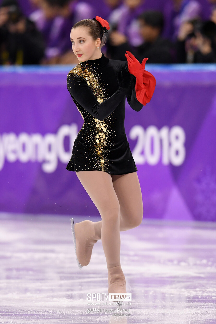 ▲ 2018년 평창 동계 올림픽 피겨 스케이팅 여자 싱글에서 경기를 펼치는 안나 크니첸코바 우크라이나 피겨 선수위원장