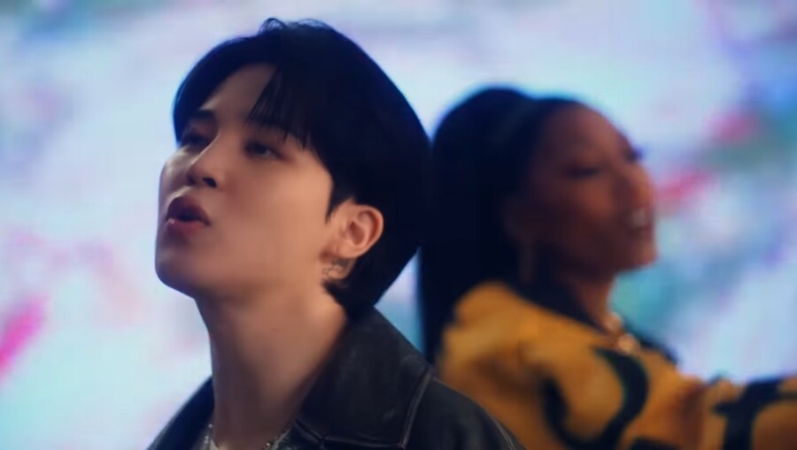 ▲ '앤젤 파트1' 뮤직비디오 지민. 출처| 유튜브 채널