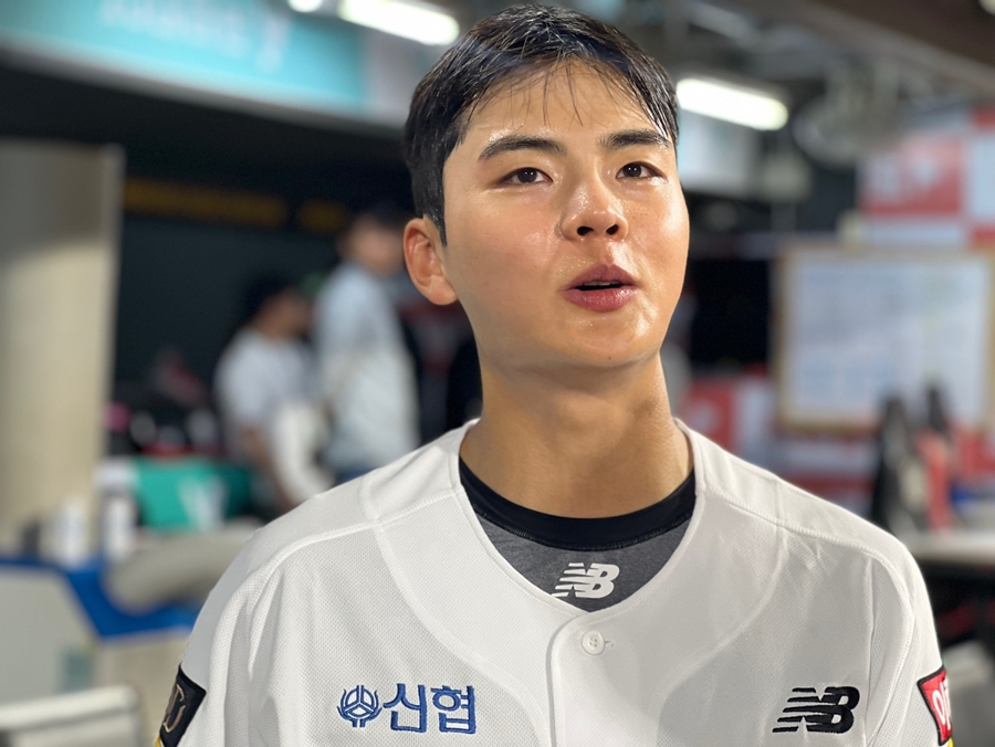 민석이가 던지고 민석이가 잡았다…kt, '00년대생' 키스톤 콤비 출격