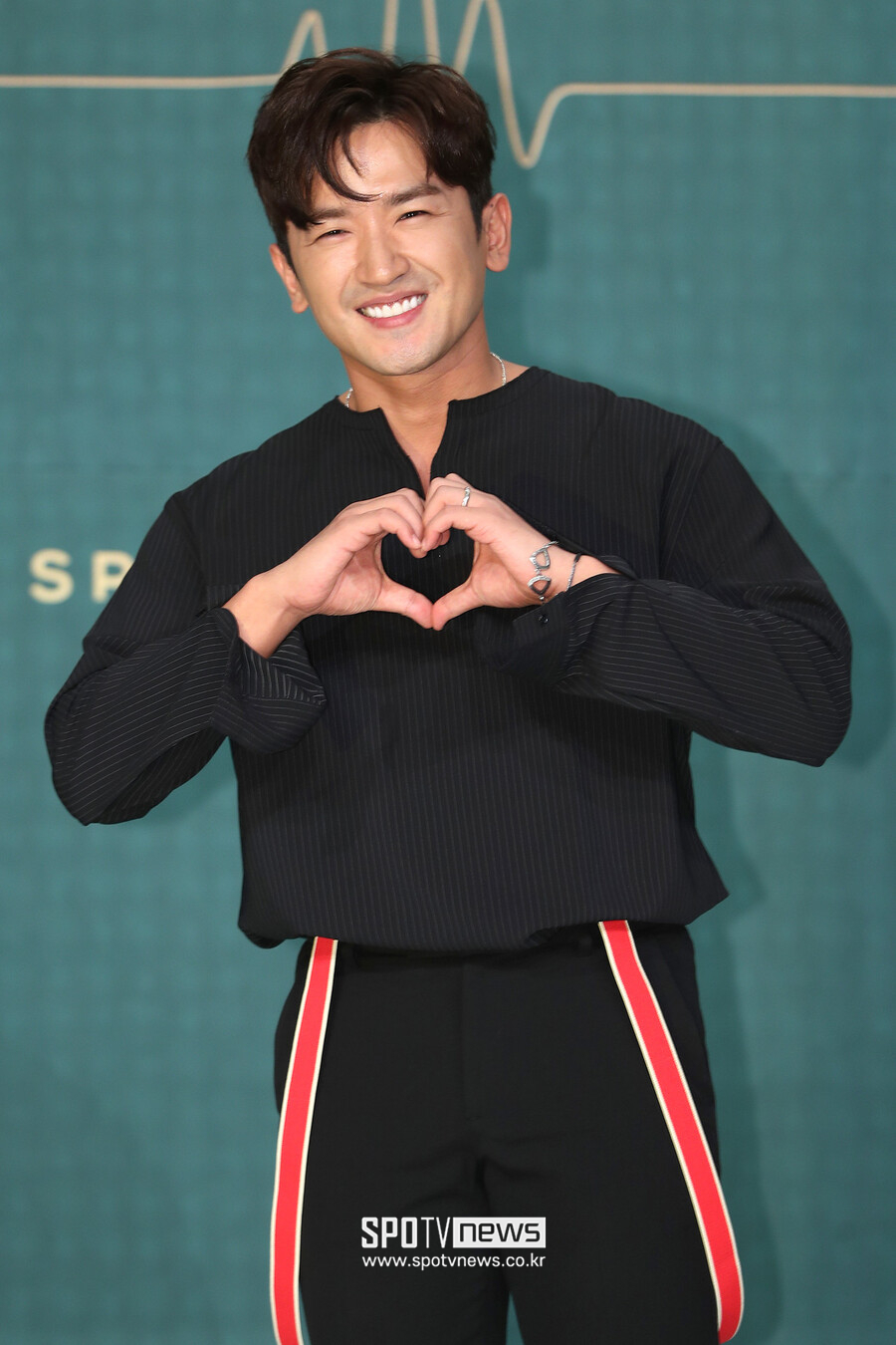 [단독]신화 이민우, 린브랜딩 전속계약…새 소속사서 새 출발