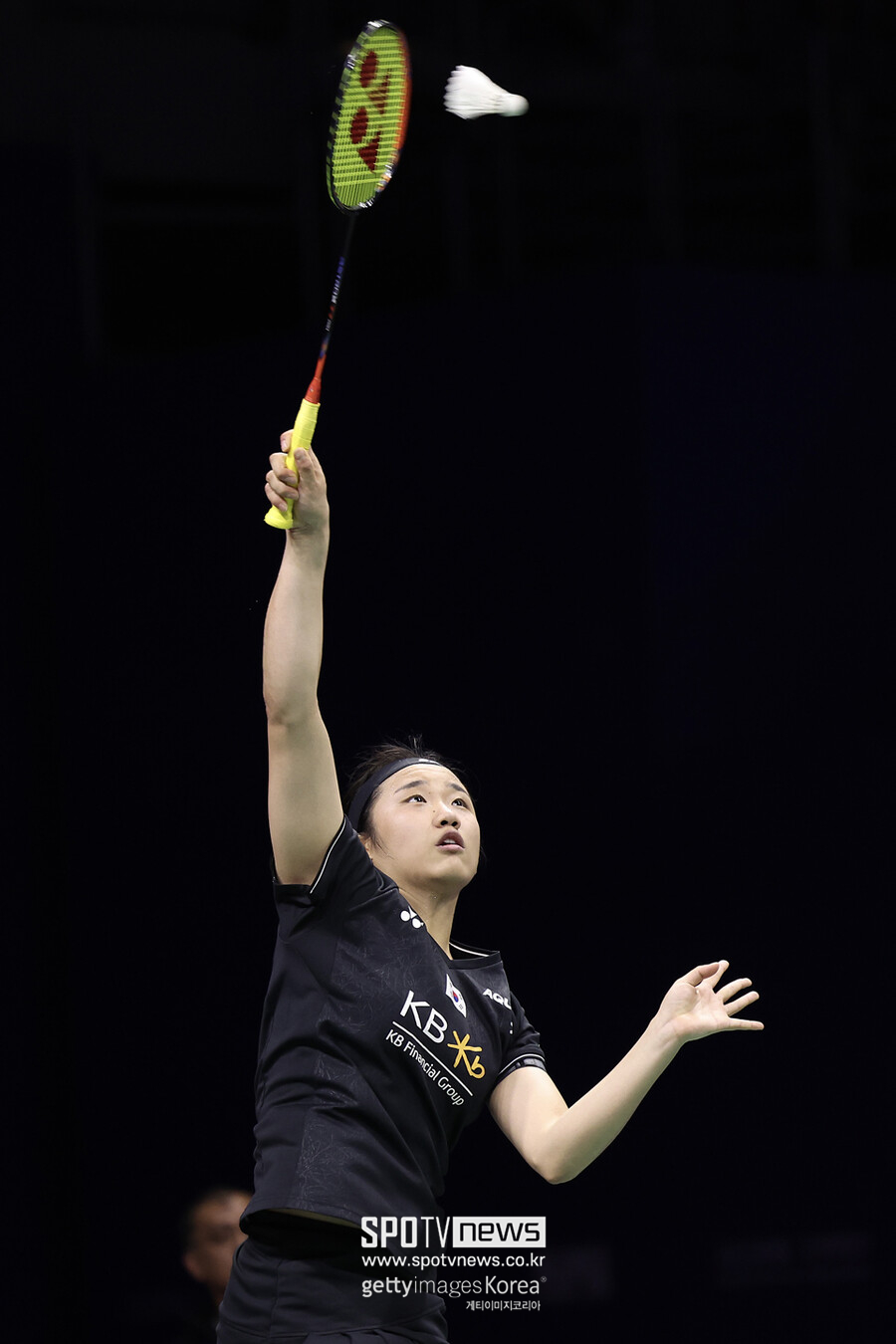 ▲ 안세영이 2023 BWF 수디르만컵 결승전에서 경기를 펼치고 있다.