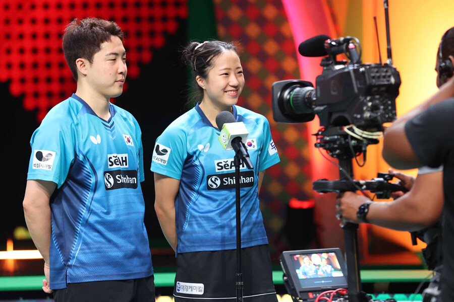 ▲ 2023 ITTF 세계탁구선수권대회 혼합 복식 8강 진출에 성공한 임종훈(왼쪽)과 신유빈 ⓒ대한탁구협회