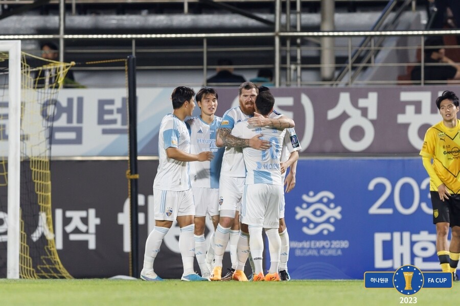 ▲ 울산 현대가 전남 드래곤즈를 연장 혈투 끝에 이기고 FA컵 8강에 올랐다. ⓒ대한축구협회