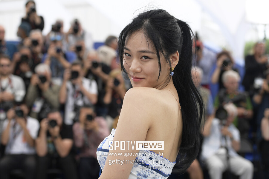 ▲ '화란' 칸 포토콜에 나선 비비(김형서). ⓒ게티이미지
