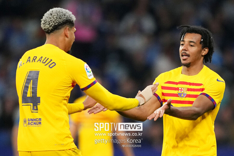 ▲ 로날드 아라우호와 쿤데.