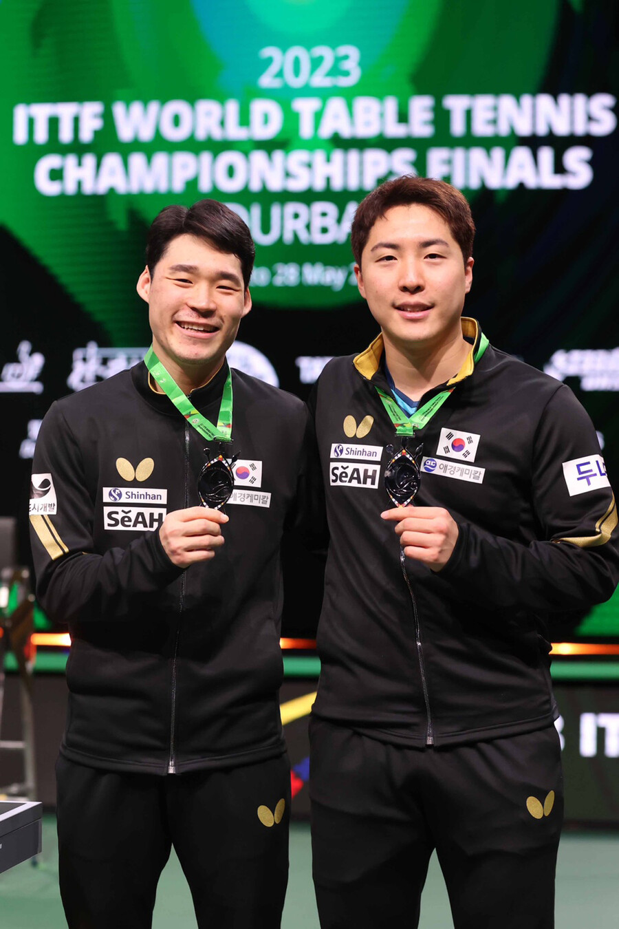 ▲ 2023 ITTF 세계탁구선수권대회 남자복식에서 은메달을 따낸 장우진(왼쪽)과 임종훈 ⓒ대한탁구협회