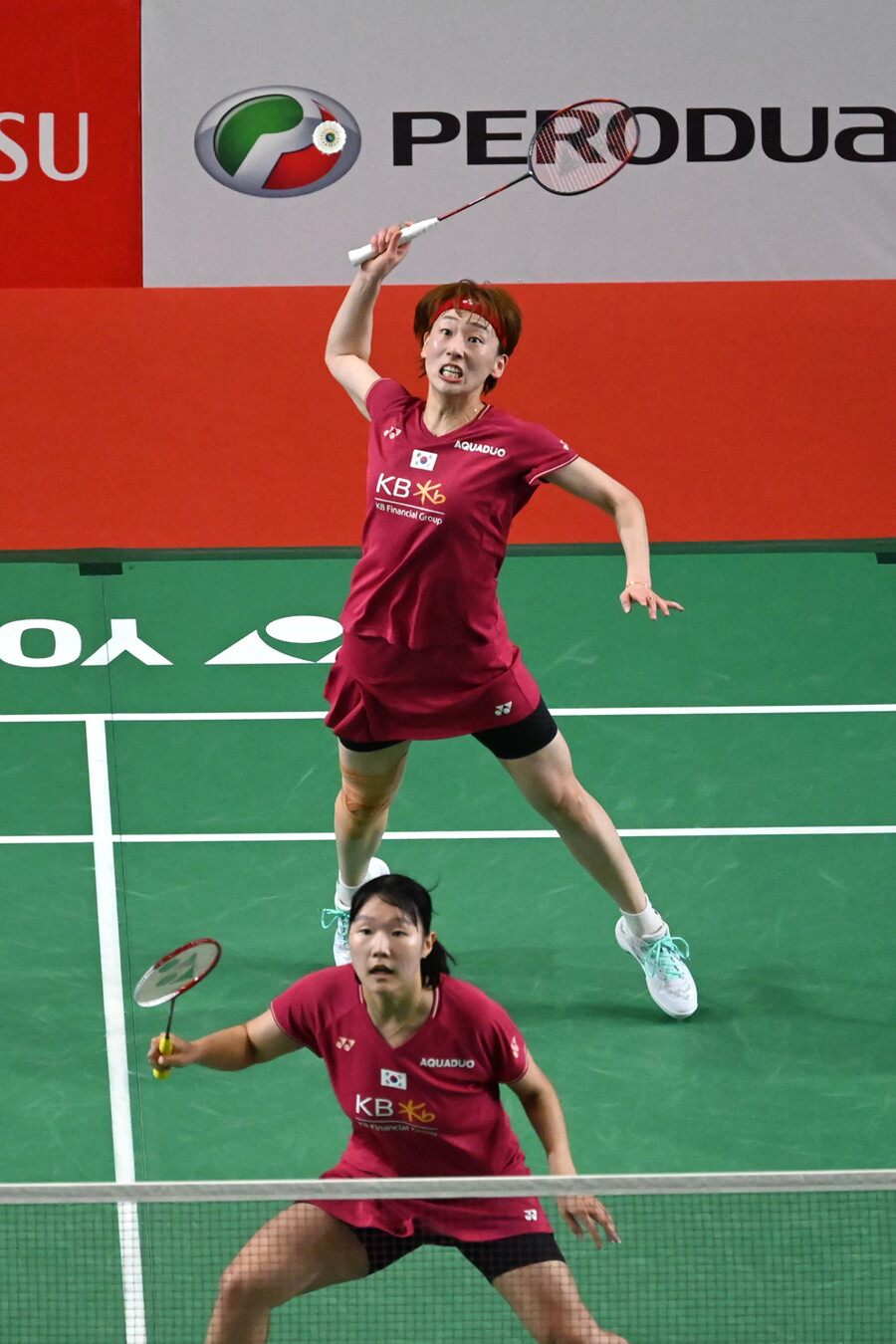 ▲ 2023 BWF 말레이시아 마스터스에서 경기를 펼치는 이소희(뒤)와 백하나 ⓒ연합뉴스/신화