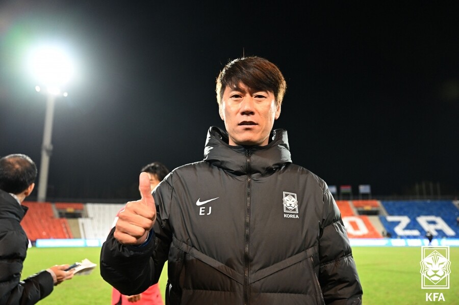 ▲ U-20 대표팀의 김은중 감독  ⓒ대한축구협회