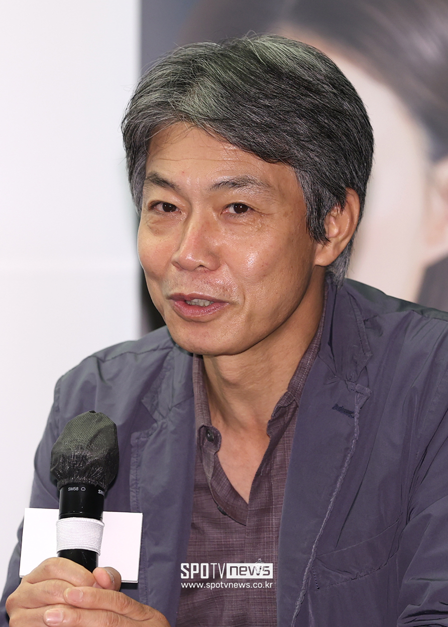 [포토S] 인사말 하는 김윤철 PD