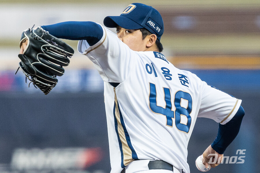 ▲ '신인왕 후보' NC 이용준이 지난 2경기 연속 부진을 털고 2점대 평균자책점을 회복했다. ⓒ NC 다이노스