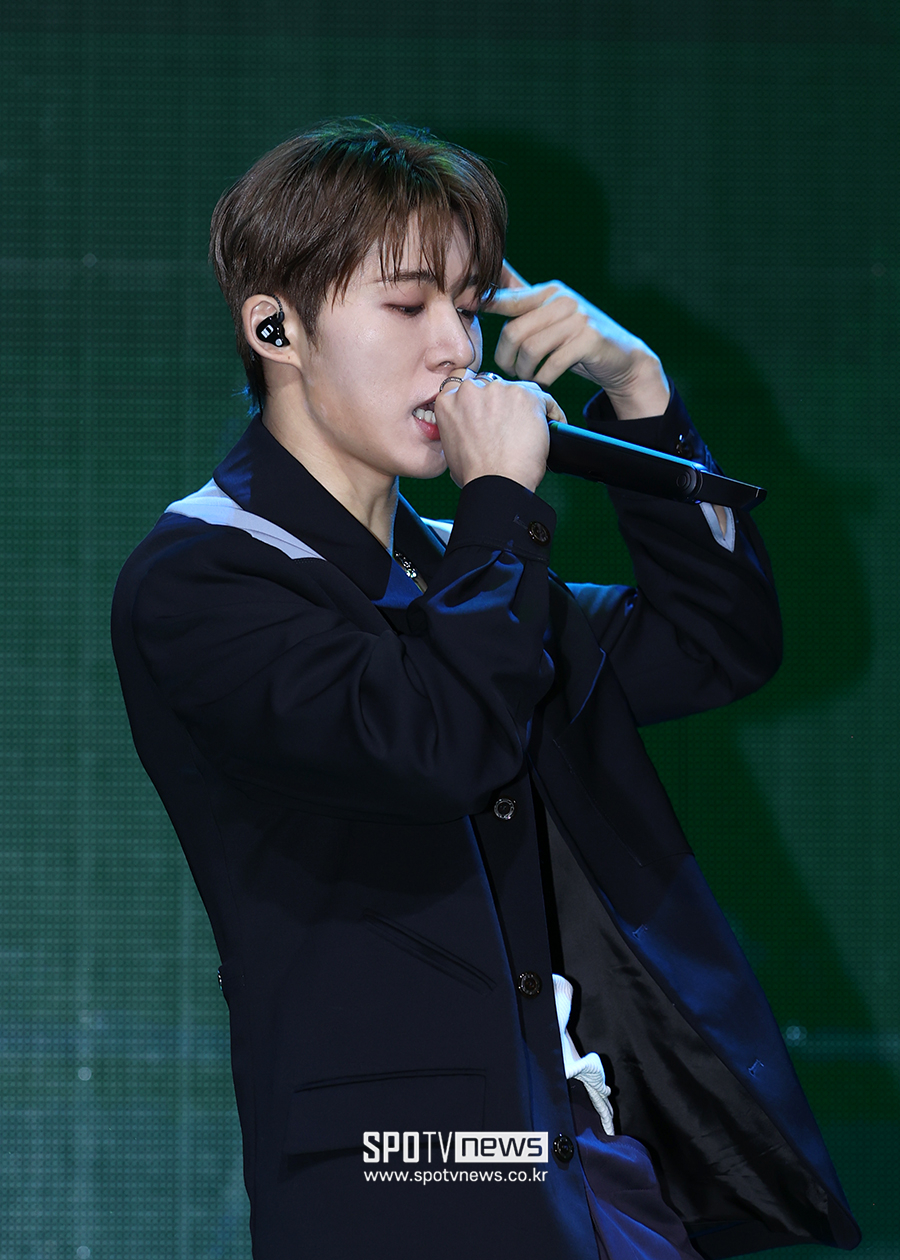 [포토S] 공연하는 비아이