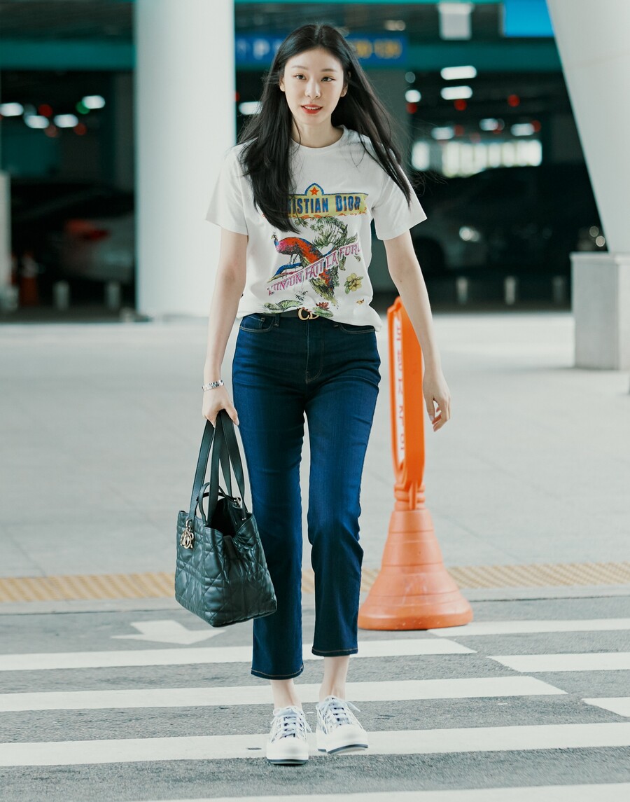 '고우림♥' 김연아, 캐주얼도 여신이네…'퀸연아' 출국길 포착