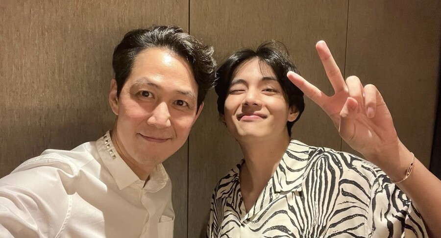▲ 이정재(왼쪽), 뷔. 출처| 이정재 SNS