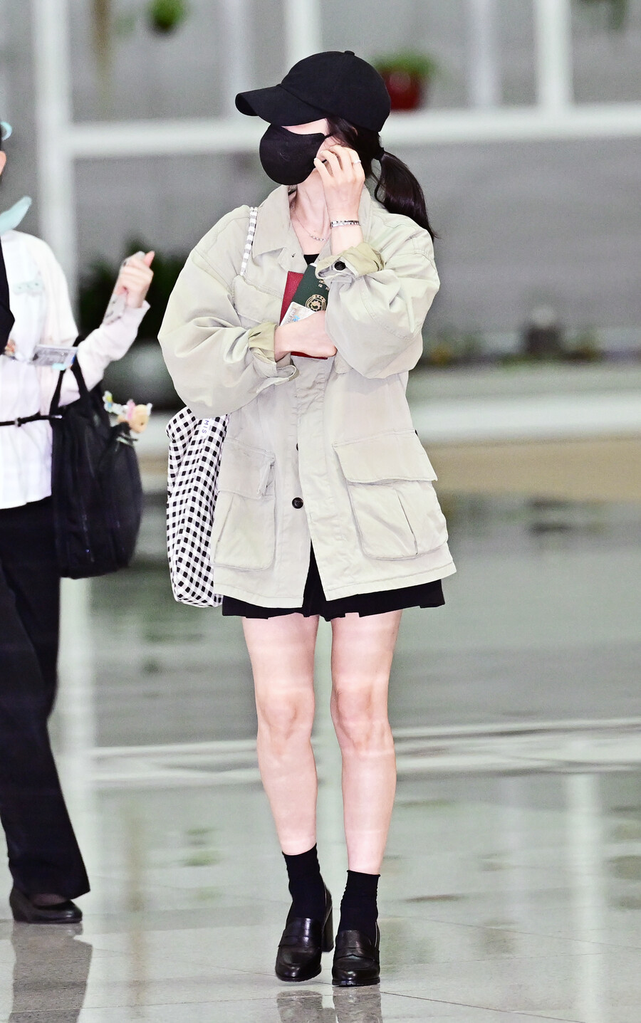 ▲ 출국하는 송혜교. 제공|쇼메(CHAUMET)
