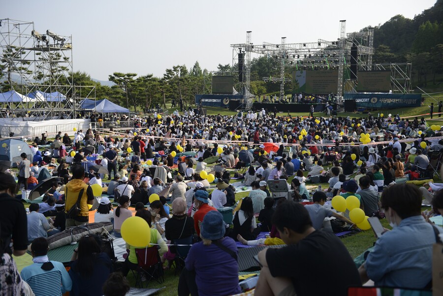 골프장에서 열린 'K팝 축제'…여름밤 수놓다