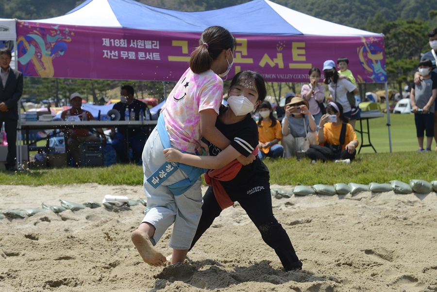 ▲ 콘서트에 앞서 각양각색 이벤트가 방문객 발길을 붙들었다. ⓒ 서원밸리 골프클럽