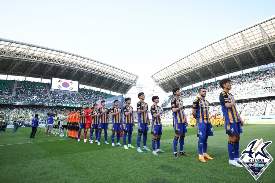 ▲ 울산 현대는 전북 현대 원정에서 0-2로 패했다. ⓒ한국프로축구연맹