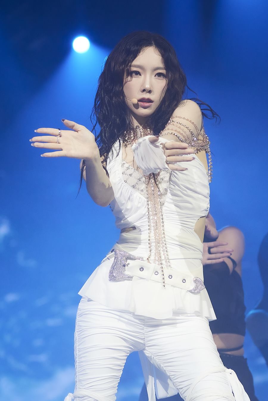 태연, 홀로 꽉 채운 체조경기장…'믿듣탱'이 돌아왔다[종합]