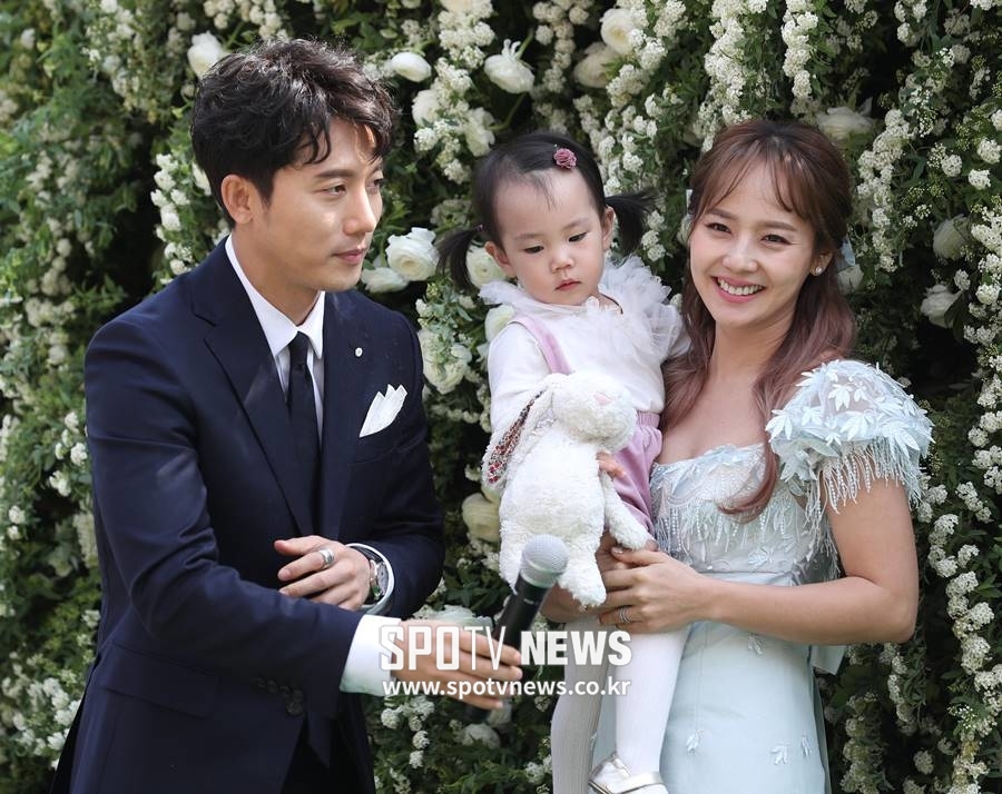 ▲ 배우 기태영과 가수 유진 부부가 둘째 딸을 출산했다. 사진|곽혜미 기자