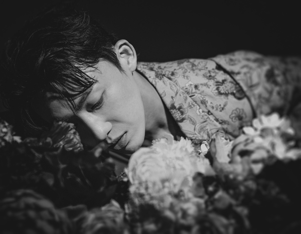 신승태, 21일 첫 정규 앨범 발표…꽃보다 아름다운 비주얼