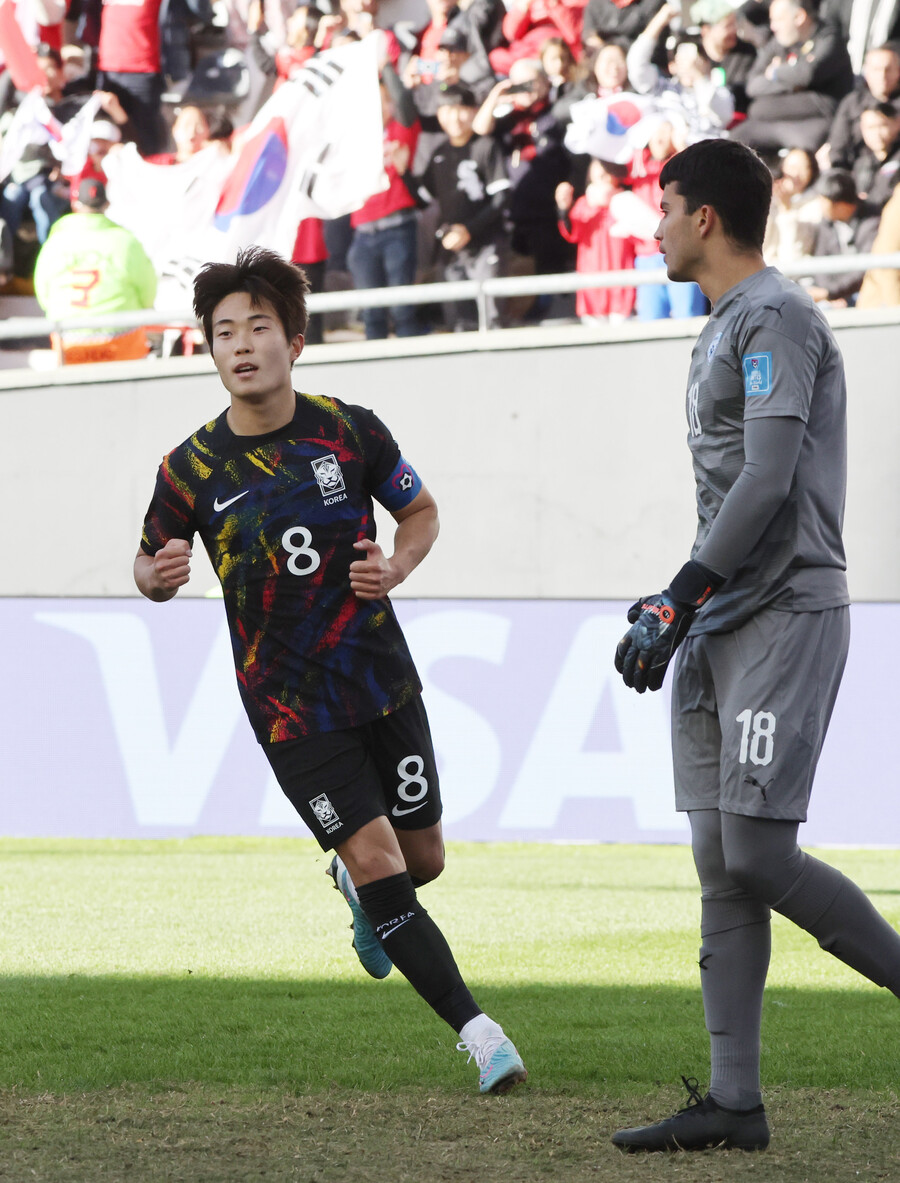 배짱 좋게 가운데로, '킥 마스터' 찾았다…이승원 3골 4도움 히트상품 탄생
