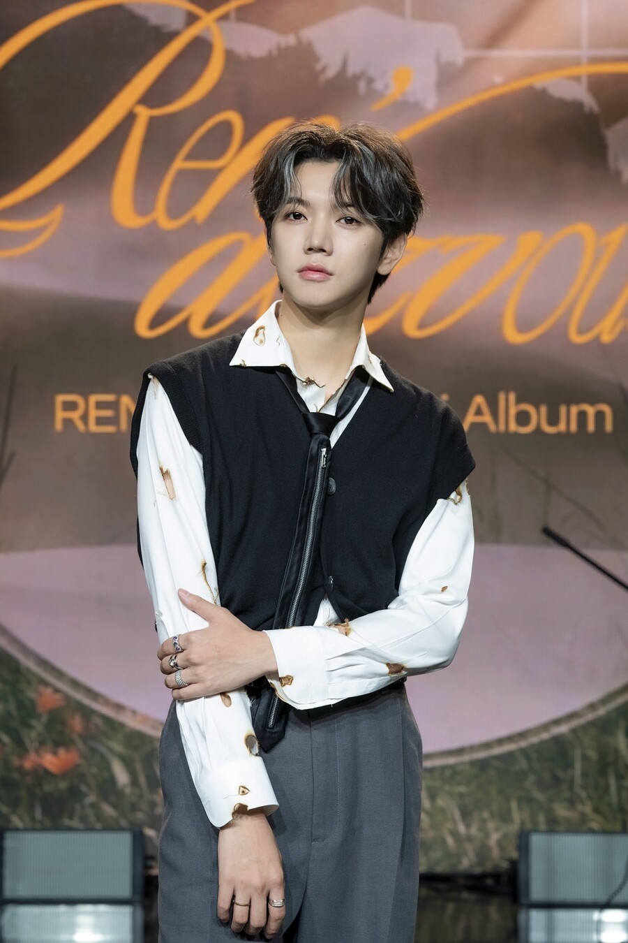 뉴이스트→11년 만 솔로…렌, 월드스타의 길 향해 '레디 투 무브'[종합]