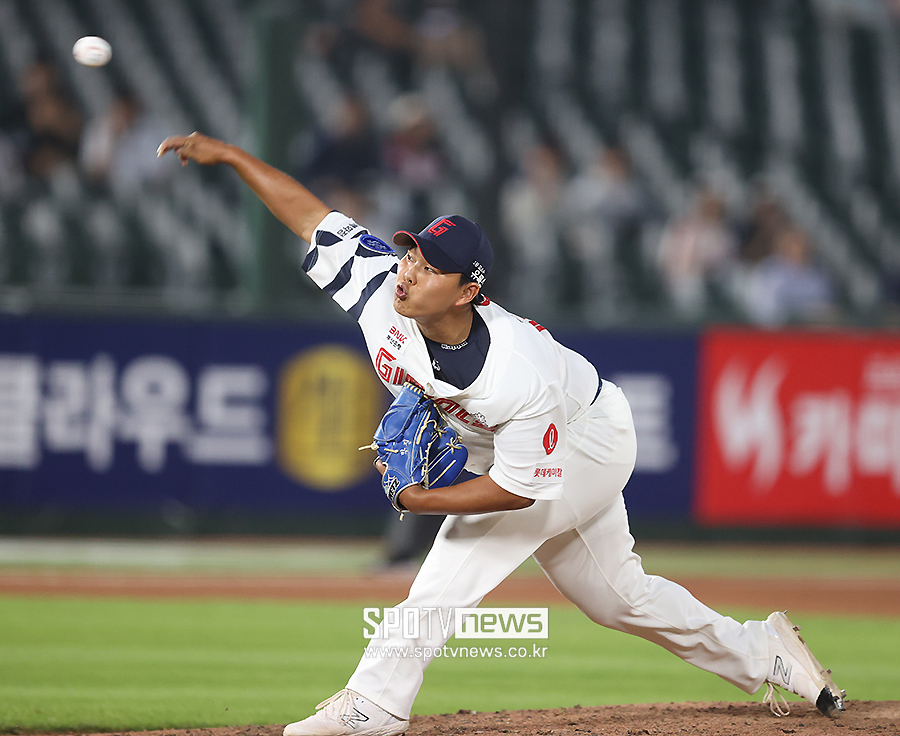 [포토S] 역투하는 박진