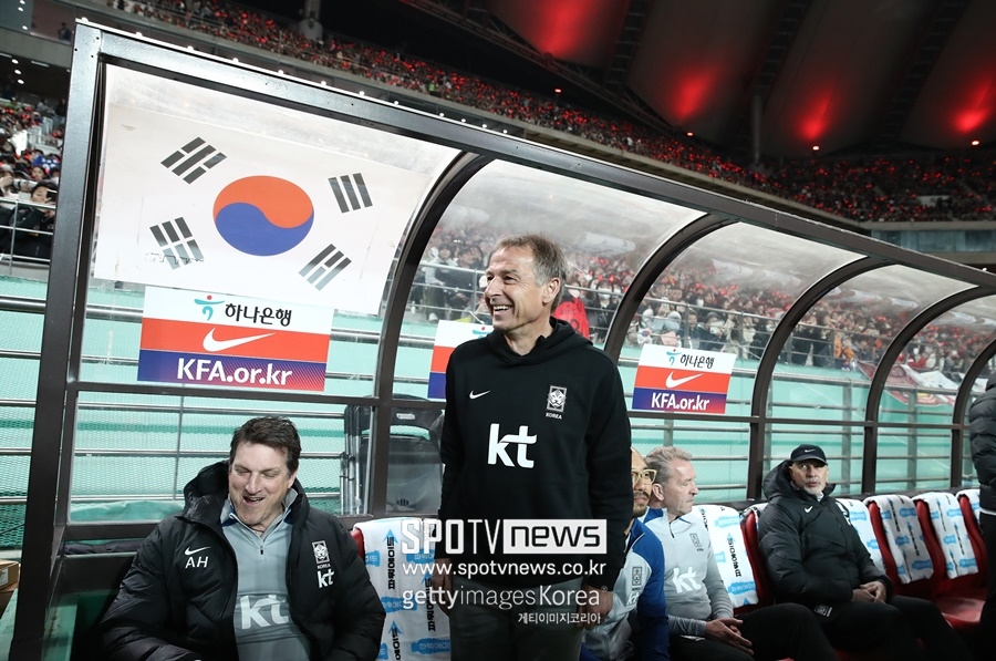 ▲ 손흥민(위)과 위르겐 클린스만 감독.