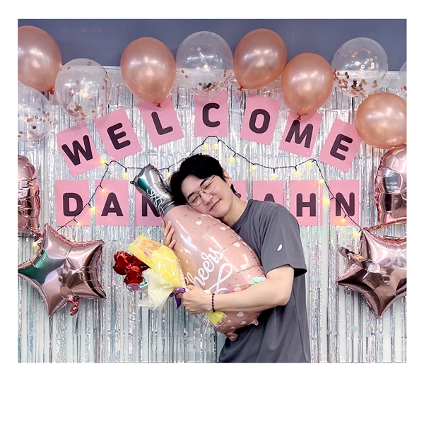 ▲ 데니안이 인스타그램 계정을 개설하고 올린 사진들. 제공|아이오케이컴퍼니