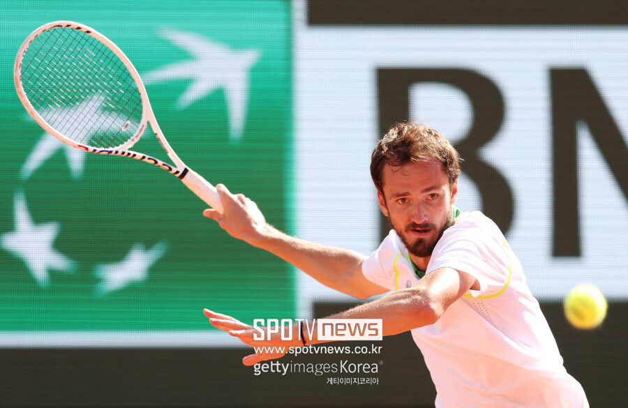 [ATP] 메드베데프, 할레오픈 8강 진출…치치파스는 탈락