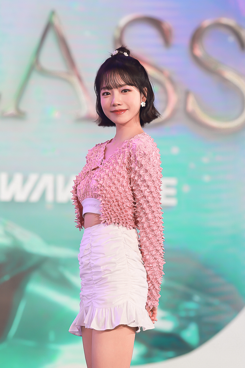 ▲ 조유리. 제공l 웨이크원