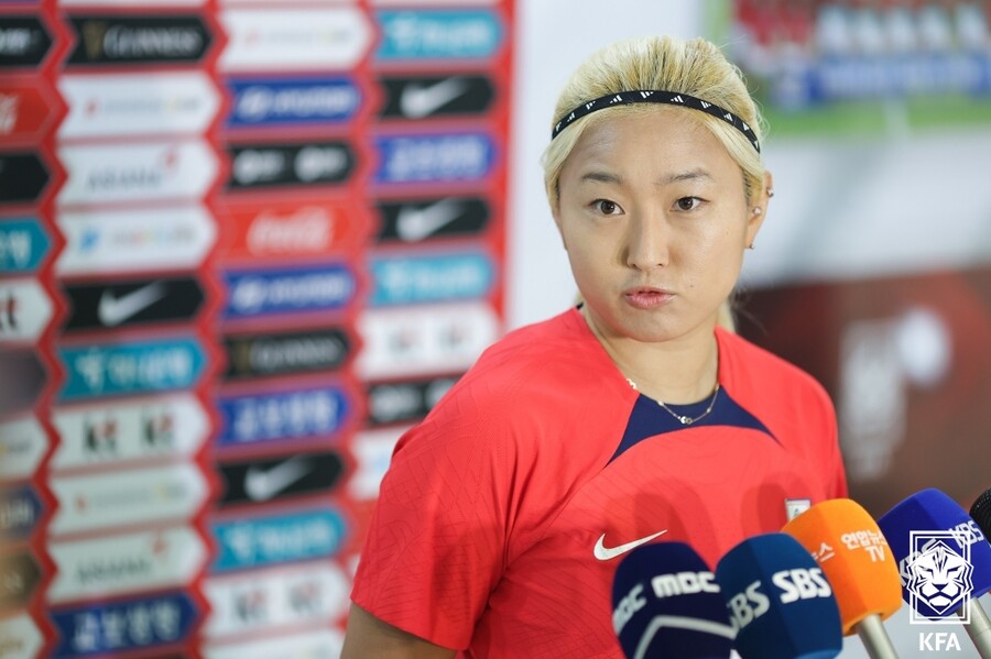 ▲ 26일 오전 파주NFC에서 열린 여자 축구대표팀의 오전 훈련에 앞서 조소현이 포부를 밝히고 있다. ⓒ대한축구협회
