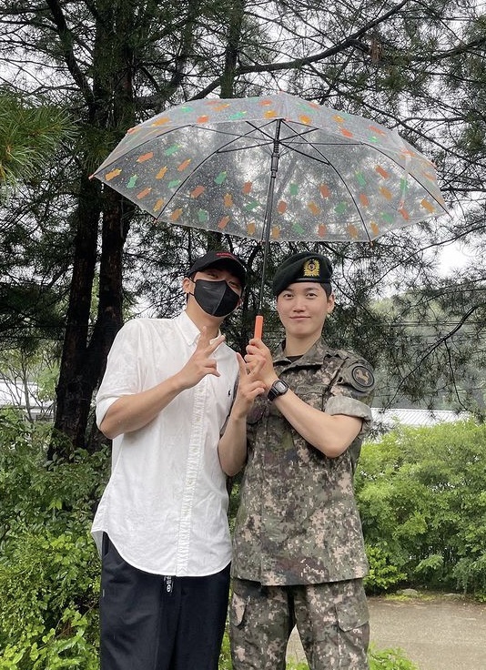 ▲ 온앤오프 MK(왼쪽), 제이어스. 출처| 온앤오프 인스타그램