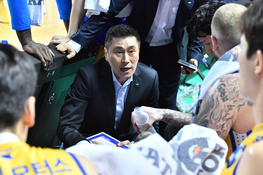 ▲ 서울 삼성 감독 시절의 이상민 코치 ⓒ KBL
