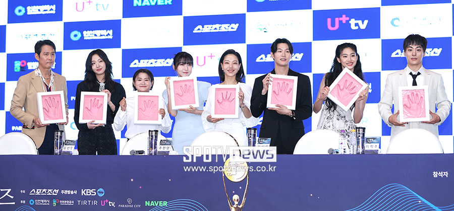 ▲ 이정재 김고은 김신영 주현영 김신록 이학주 정호연 구교환 ⓒ곽혜미 기자