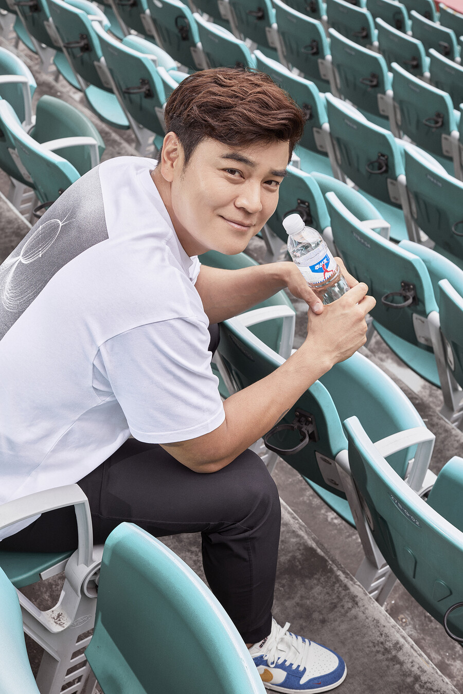 ‘추신水’ 생수 출시, 판매 수익금 야구 꿈나무들에게 기부