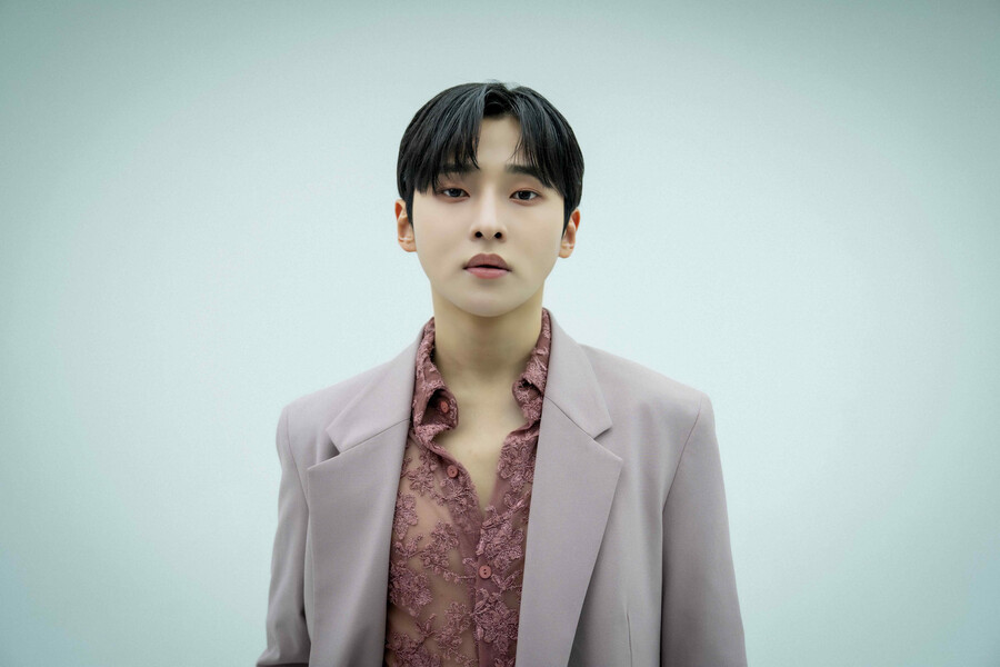 '치명 섹시 트로트돌' 성리, '이 계절의 강을 지나' 공개