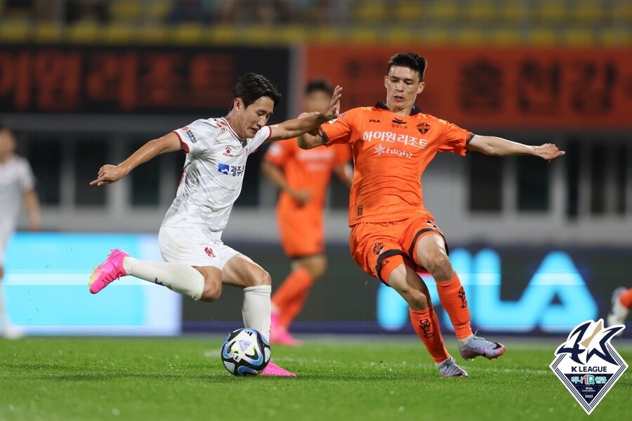 ▲ 치열한 경기 끝에 광주와 강원의 승부는 0-0으로 끝났다. ⓒ한국프로축구연맹